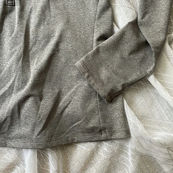Under Armour cold gear gray long sleeve - Picture 2 of 5